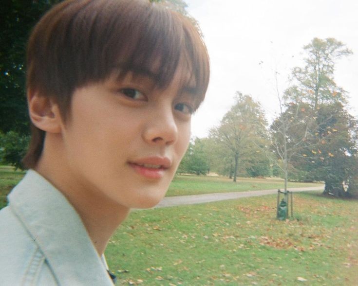 do you still love me?

#mingurbin short au 🌺
written by <a href="/ourseasonlove/">pio ⭐🎸⋆. 𐙚 ˚</a>