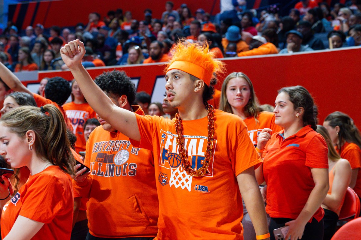 ETHSWildkits's tweet photo. best student section in the state 🧡 https://t.co/vUQDFYBo9C