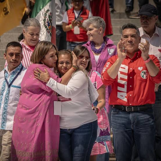 ProfesorChairo's tweet photo. Dice la "Wallace pobre" Ceci Flores que el crimen organizado gobierna el país. Ni que hubiera ganado Xóchitl Gálvez y hubiera regresado el PRIAN al poder. https://t.co/s9PAnxIEsi