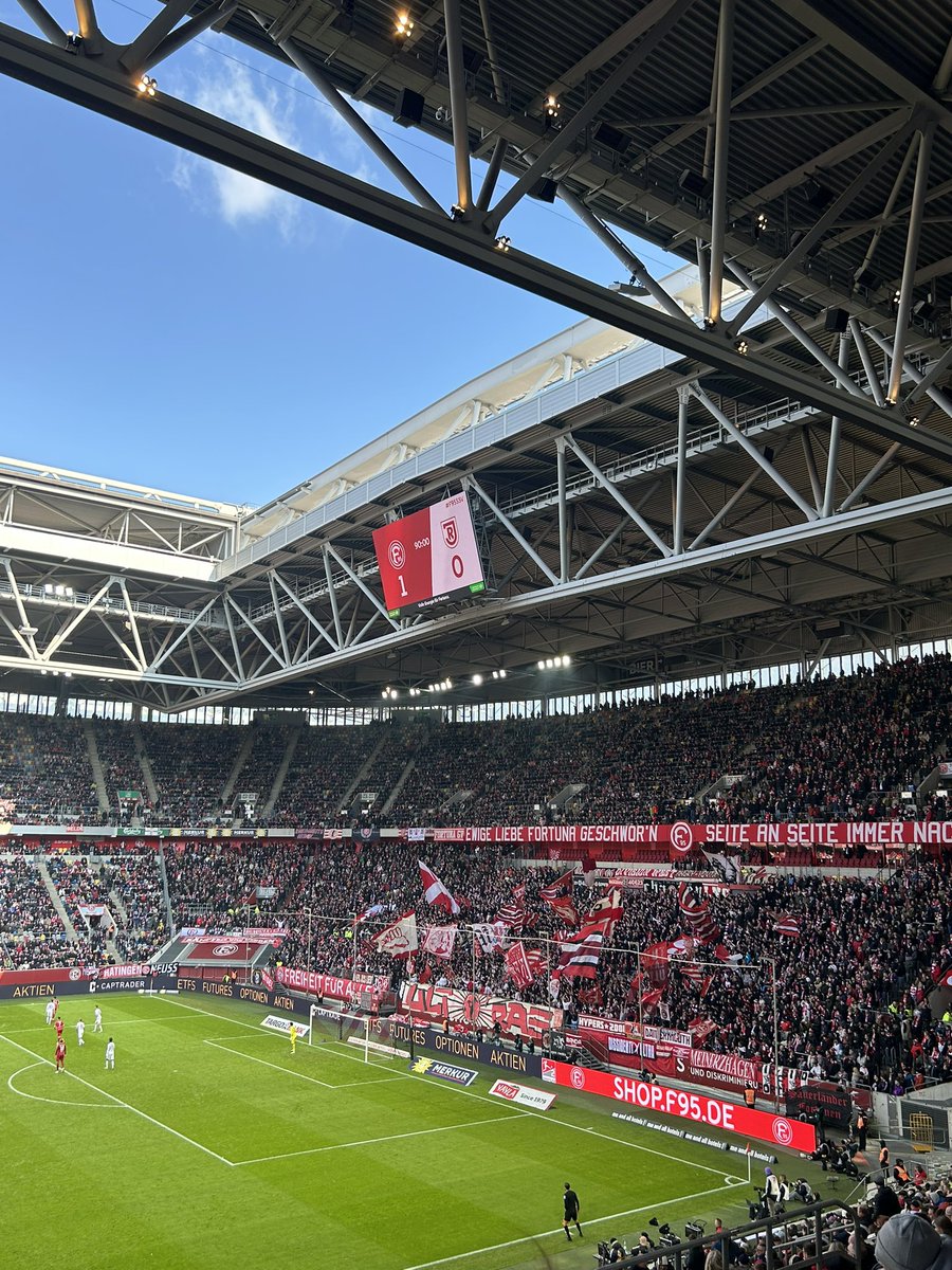 F95_Italy's tweet photo. HOME 🔴⚪️

#F95SSV #Fortuna #Calcio #Football #Stadium #F95 #Duesseldorf https://t.co/qmMV8fy4Lm
