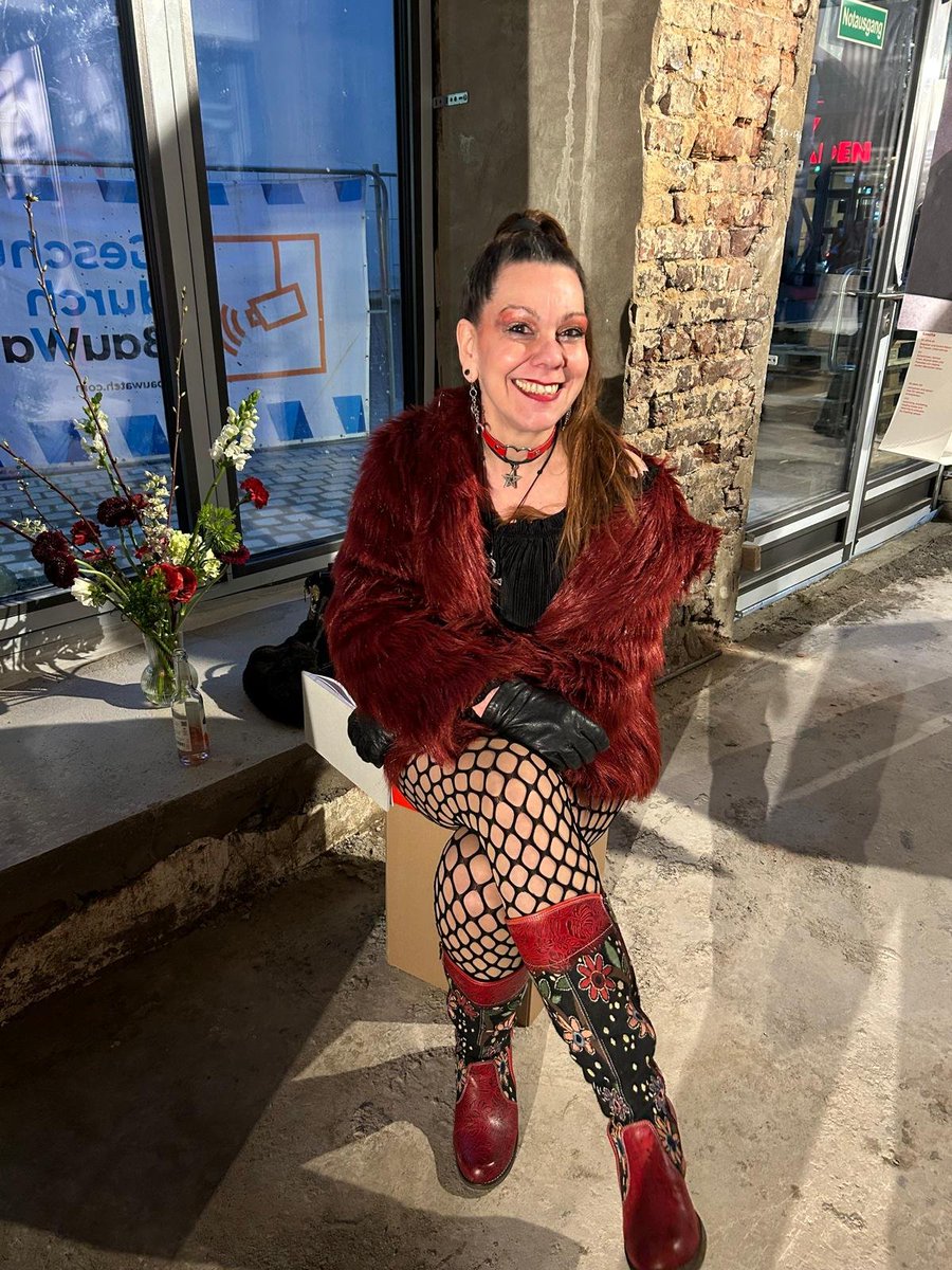 MadameKALI π³οΈβππ (@kali_madame) on Twitter photo Gestern Rede zur #Vernissage im Namen des <a href="/BesD_eV/">BesD e. V.</a> gehalten
Tolle Ausstellung zum Thema #Rotlicht und #Sexarbeit von den Studierenden der Uni Wuppertal.
Hofgarten Wuppertal, ehemalige Tabel-Dance-Bar, direkt am Hauptbahnhof
uni-wuppertal.de/de/news/detailβ¦
#MadameKALI
βοΈβ₯οΈππ’π π Gestern Rede zur #Vernissage im Namen des <a href="/BesD_eV/">BesD e. V.</a> gehalten
Tolle Ausstellung zum Thema #Rotlicht und #Sexarbeit von den Studierenden der Uni Wuppertal.
Hofgarten Wuppertal, ehemalige Tabel-Dance-Bar, direkt am Hauptbahnhof
uni-wuppertal.de/de/news/detailβ¦
#MadameKALI
βοΈβ₯οΈππ’π π