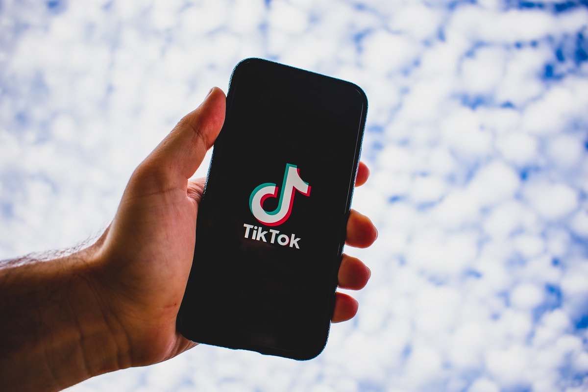 diarioelradarsv's tweet photo. #DeMundo| TikTok refuerza el control parental con nuevas restricciones para adolescentes
Ampliamos: https://t.co/snJnpOWj5i https://t.co/P7GONz8FhD