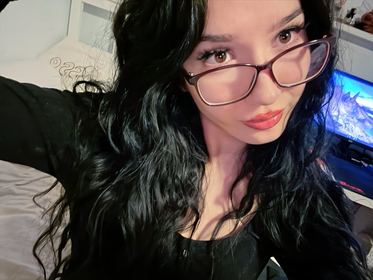 🥸
