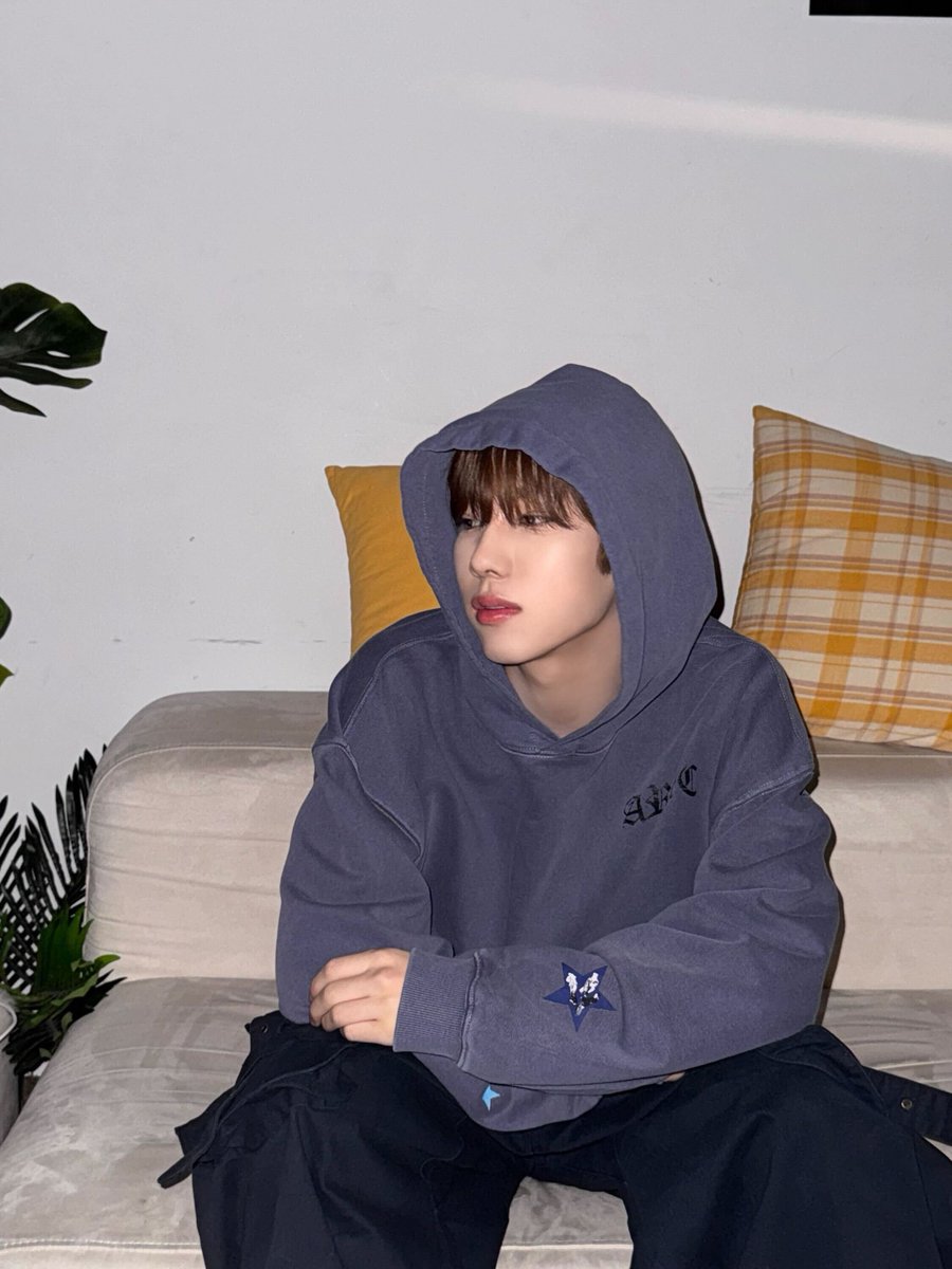 official_arrc's tweet photo. [#vitaminAndy]
night time aesthetic🌠

#ARrC #아크
#ANDY #앤디 https://t.co/S3aaZETZJ1