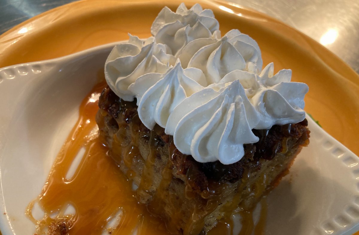 TCsReferee's tweet photo. Aside from this silly March weather, let’s keep the party going this weekend with some GREAT FOOD, GREAT LIBATIONS, and GREAT SERVICE at TC’s Referee.

SAT SOUPS DU JOUR (3.15.25):
Chili (every day)
Stuffed Bell Pepper
Clam Chowder

#GoRef https://t.co/sidYBSucIg