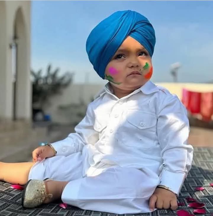 Sidhu moosewala का छोटा भाई होली पर ❤️

मेरे छोटे भाई की इस तस्वीर को जिसने लाइक रीट्वीट ना किया उसको ब्लॉक कर दूँगा 

छोटा sidhu ❤️