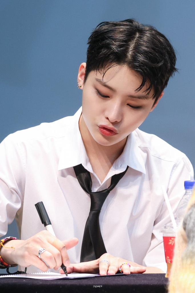 Napayaza's tweet photo. HAPPY LEX DAY💚🐨

항상 행복하세요 💚😍

#나는_정말정말_너를좋아해
#Magic_falling_for_LEX
#XODIAC #소디엑 #LEX #렉스 #조두현
@XODIAC_MEMBERS https://t.co/9BqgYXAdvB