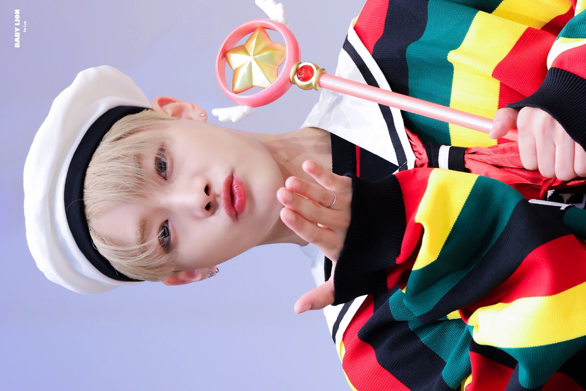 BABY_LION_LEX's tweet photo. 💚 𝗛𝗔𝗣𝗣𝗬 𝗟𝗘𝗫 𝗗𝗔𝗬 💚

🎉생일 너무 축하해 내가수🎉

우리 내년에도 앞으로도 함께 행복하자🫶🏻

#나는_정말정말_너를좋아해
#Magic_falling_for_LEX
#XODIAC #소디엑 #LEX #렉스 #조두현 https://t.co/EVs2ZKpwh2