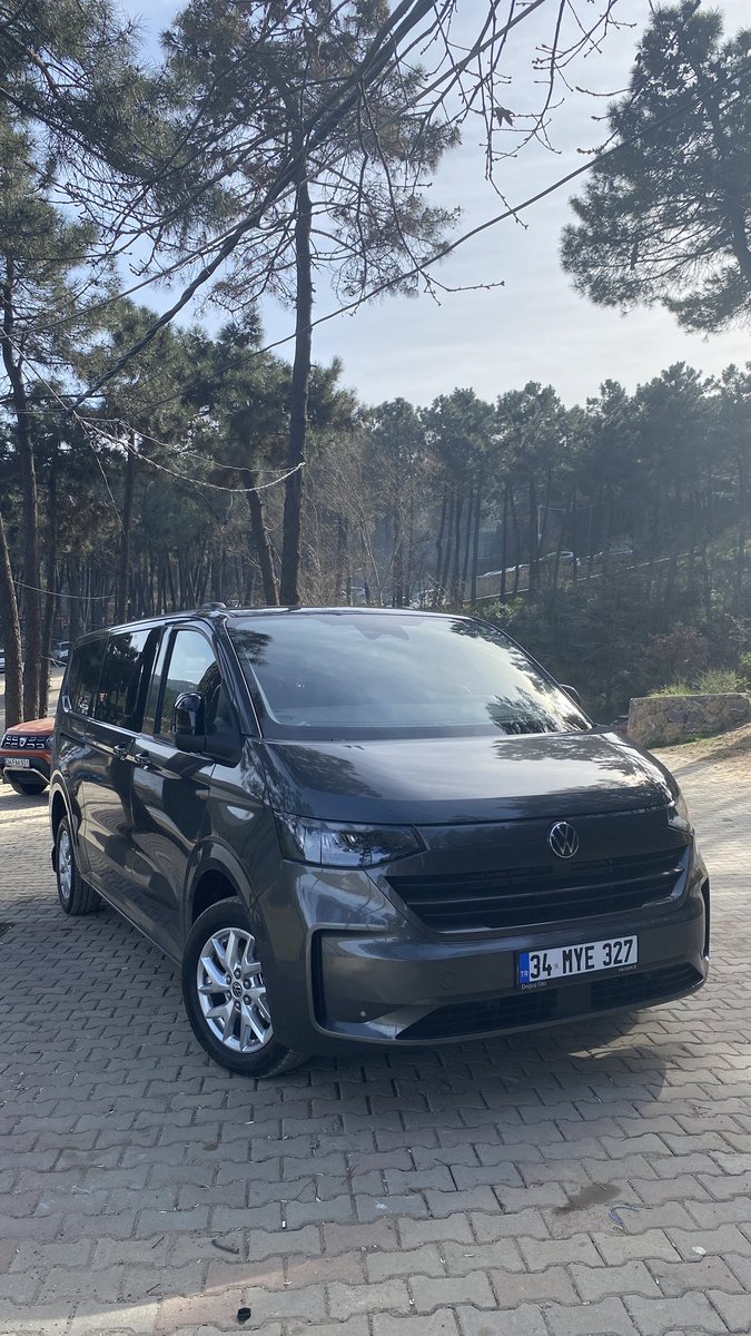 emirak52's tweet photo. Caravelle Life ile aranızdayım. Aracı almayı düşünen kafasında soru işareti olan arkadaşlar sorularınıza açığım elimden geldiğince cevaplamaya çalışacağım. Herkese hayırlı haftasonları 🙋‍♂️ https://t.co/W1qxDRqUXy