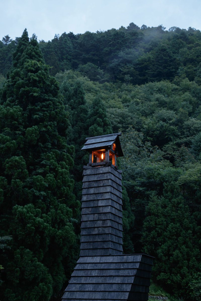 designboom's tweet photo. burned cedar shingles clad slender tea pavilion in kyoto by 2m26 and onomiau https://t.co/EeGzseALJS https://t.co/T5LiAJegxZ