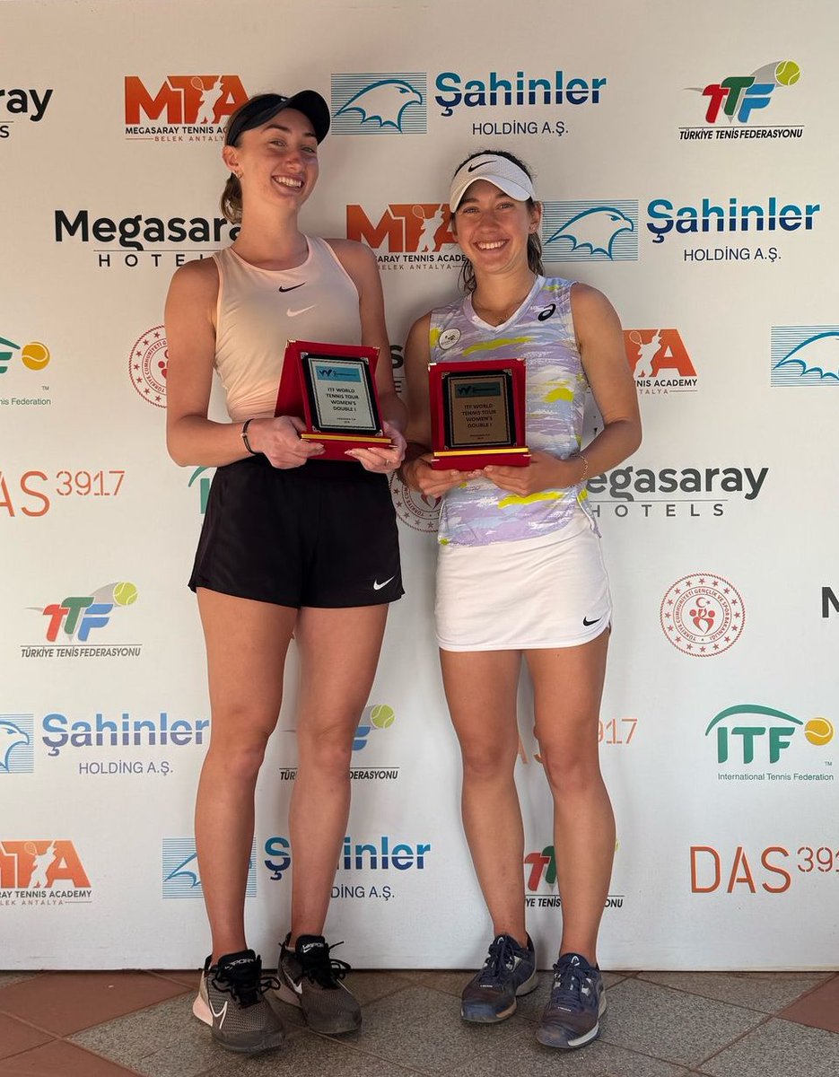 madziol127's tweet photo. Dzisiaj dobry dzień deblowy dla 🇵🇱

- Daria Kuczer z tytułem W15 w Antalyi 🇹🇷 z Denisą Hindovą 🇨🇿

- Zuzanna Pawlikowska z tytułem W15 w Sharm el-Szejk 🇪🇬 z Carolyn Ansari 🇺🇸

Brawo dziewczyny 🏆 https://t.co/XGBasAPWW7