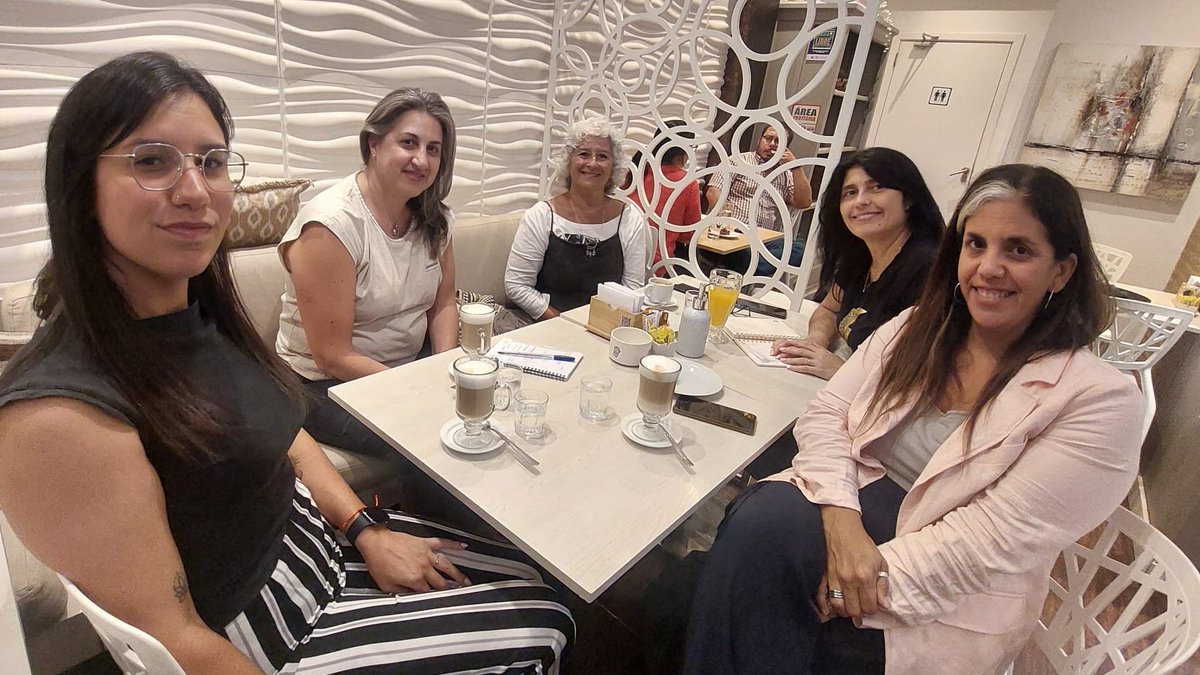 GestionHumanaUy's tweet photo. 🙌 Ayer dimos el primer paso con la Mesa de Trabajo de Salud y Seguridad Ocupacional. Un gran camino por recorrer para impulsar el bienestar laboral y las mejores prácticas en Gestión Humana. ¡Vamos por más! 💪

#GestiónHumana #SeguridadOcupacional #BienestarLaboral #SUGP #SYSO https://t.co/DDm3H4K06s