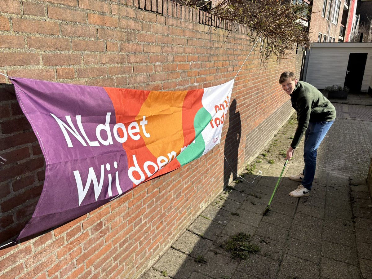 Vandaag deed de fractie van het <a href="/CDA_Leiden/">CDA Leiden</a> wederom mee met <a href="/NLDOET/">NLdoet</a>! 

In het leuke Neeltje van Zuytbrouckhofje gingen we, samen met de buurtbewoners, aan de slag met de jaarlijkse voorjaarsschoonmaak én met samenredzaamheid :)