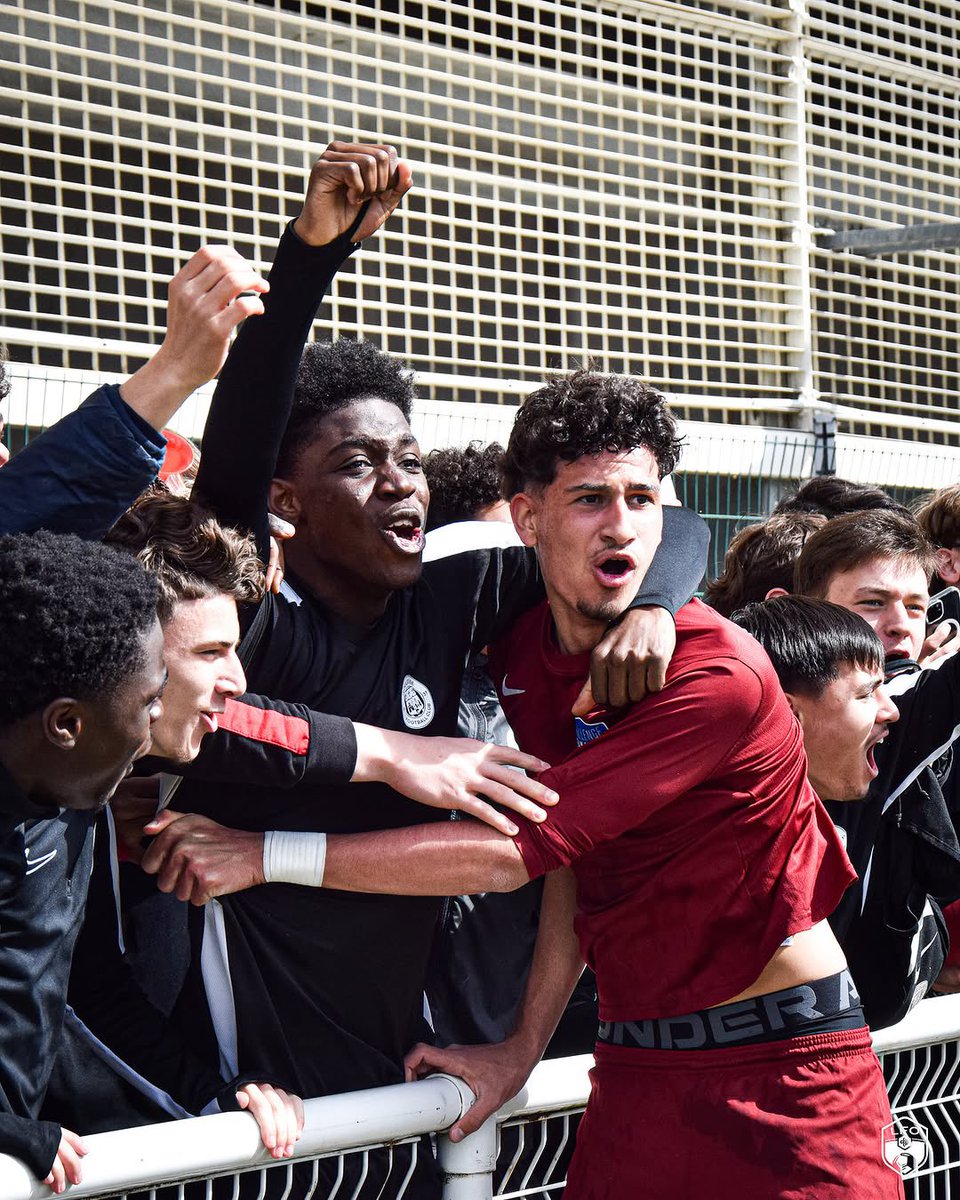 🔍 Retrouvez tous les résultats du Challenge Jean-Leroy 2024-2025, dont la phase finale aura lieu fin mars à Clairefontaine 🔥🏰

> fff.fr/article/13467-…