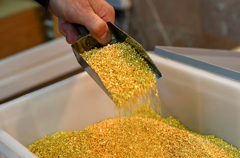 CTFXGROUP's tweet photo. Gold broke through the key $3,000 barrier on Friday for the first time as investors piled on to a historic rally in the safe-haven asset to seek cover from economic uncertainty sparked by U.S. President Donald Trump's tariff war. https://t.co/PUFcLYDonO
