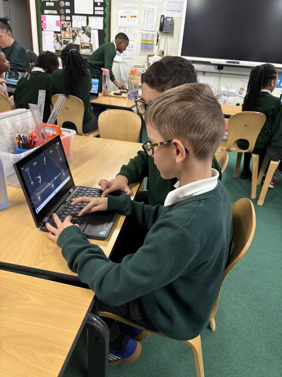 Discovery Primary School Year 4 tweet media