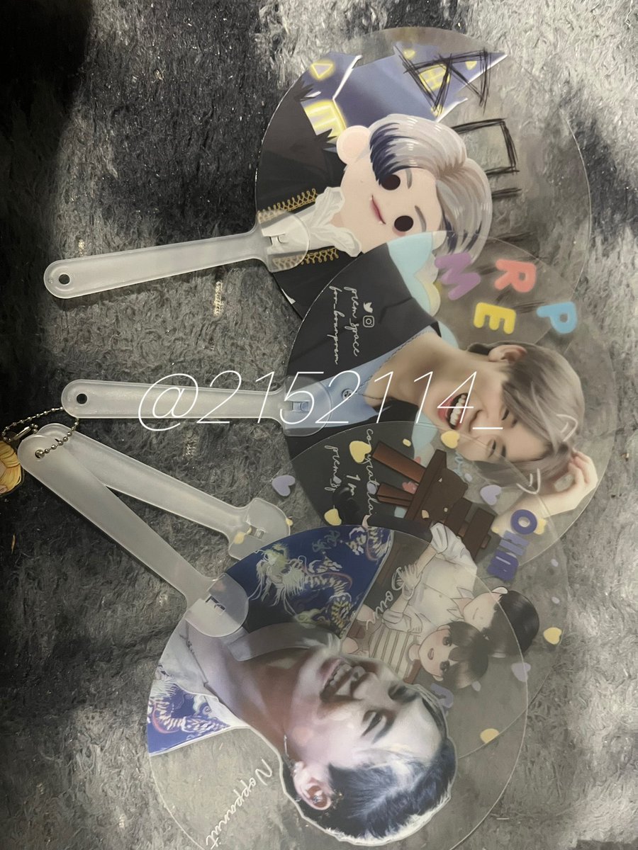 2152114_'s tweet photo. พัดค่าา ให้ฟรี 4 อันเลย ออกค่าส่งเองงน้า

#ตลาดนัดบุ๋นเปรม #บุ๋นเปรม https://t.co/CTqnZJ6bvm