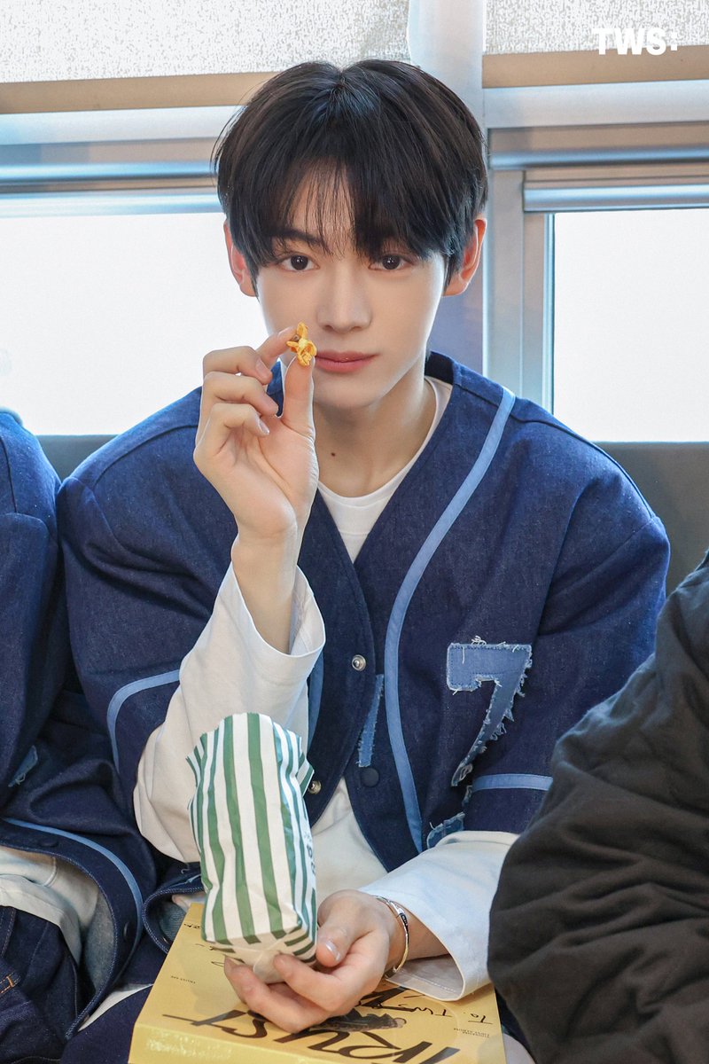 0105_hj's tweet photo. 240315

TWS (투어스) 📸 'Sparkling Blue' 음악방송 Photo Sketch #3

#투어스 #TWS #한진 #HANJIN #韩振 #ハンジン https://t.co/2RVEySkP7i