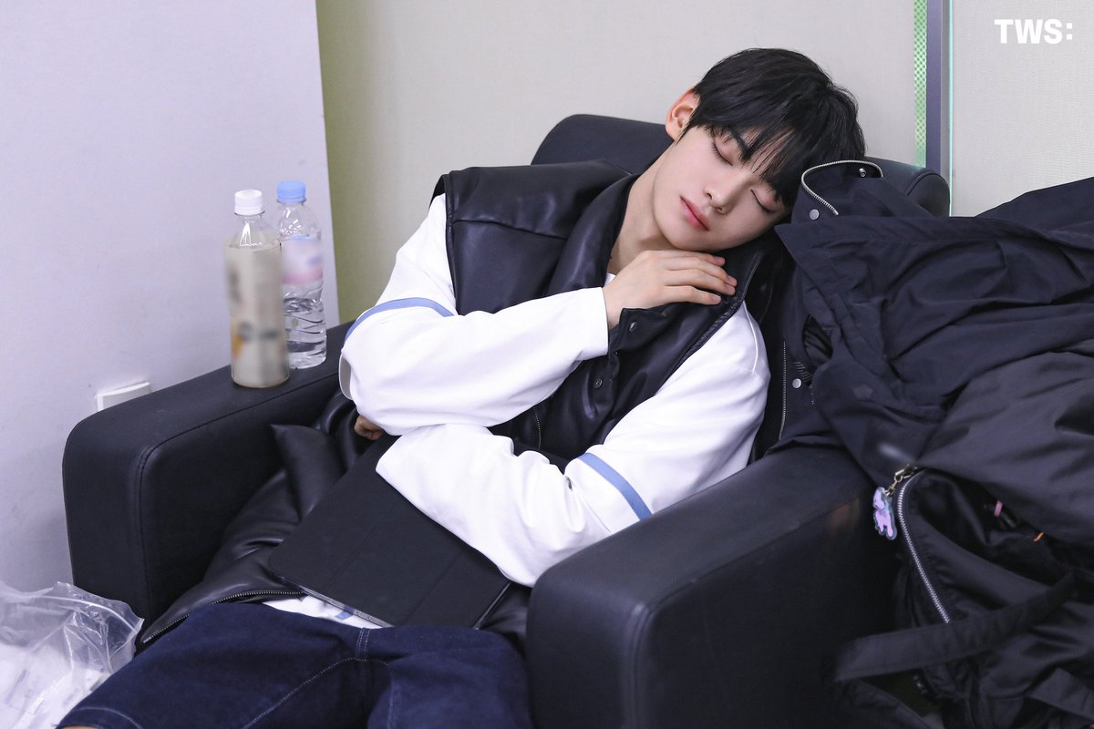 0105_hj's tweet photo. 240315

TWS (투어스) 📸 'Sparkling Blue' 음악방송 Photo Sketch #3

#투어스 #TWS #한진 #HANJIN #韩振 #ハンジン https://t.co/2RVEySkP7i