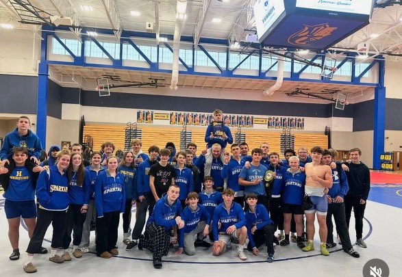 Henryknip_07's tweet photo. With wrestling finishing up I am very honored to be be nominated and selected for Junior 1st Team Academic All-State! 

Excited to see what this football season brings.@CoachWellmann44 https://t.co/cuw762po9I