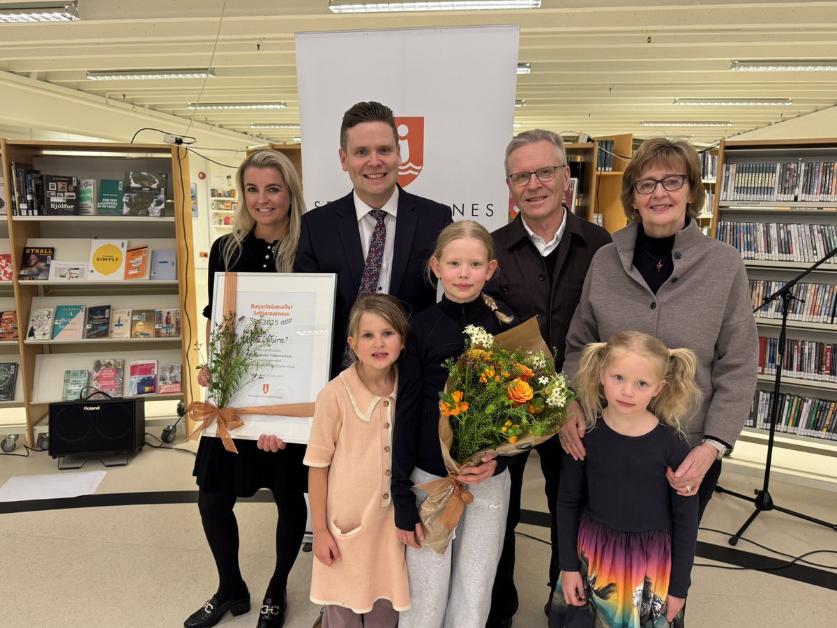 Ari Eldjárn tweet media