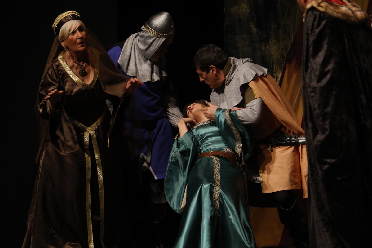 Entonces, ¿No quieres colaborar con Acodisval y la Asociación Española Contra el Cáncer de Belemez? ¿Ni ver una comedia en verso desternillante de Muñoz Seca? ¿No conocerás la historia de una terrible venganza con luchas de espadas, bailes, amistades y enemistades históricas?