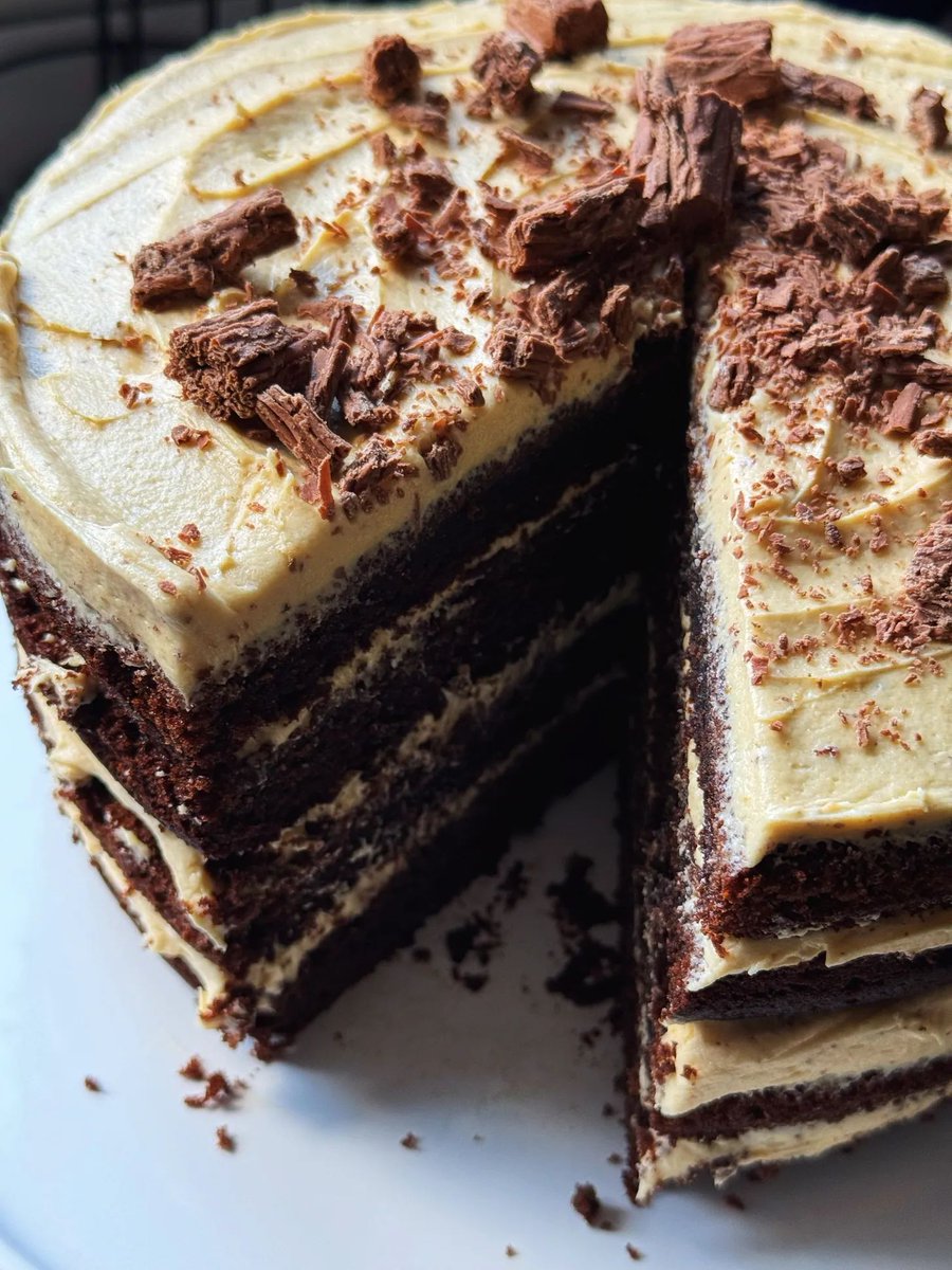 It's St. Patricks Weekend! I've made my annual Chocolate-Guinness Layer Cake, filled with malt buttercream. I used to teach this recipe on my Irish cookery classes. A knockout. It's easily adapted to a 4-layer, 2-layer or cupcakes. Some people have told me it's the best cake