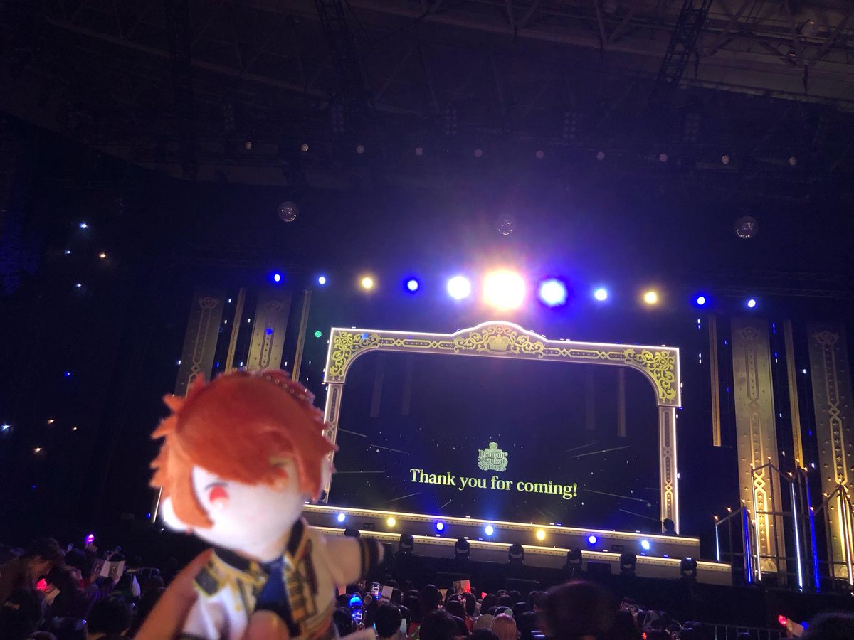 nagi08060411's tweet photo. 如果話我既好運今日已經用盡咗，我都覺得值得！
中SSS都唔只，個block仲要對正台中間，而我前面只有11行人…我仲要係果行既正正正中間！！
うたプリ最高!! ASSDMSやば過ぎる!!!
@yuri_ne

#うたプリ #うたのプリンスさまっ #ASSDMS https://t.co/Pyw1yzPZM9