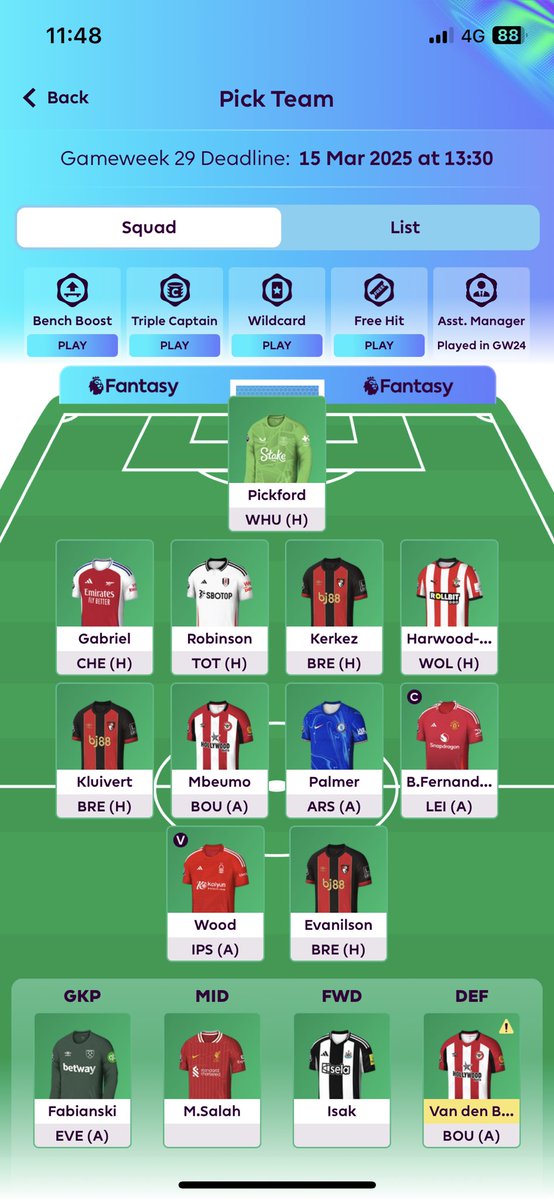 FplBanks's tweet photo. -4 in come the Bournemouth All Stars, and Bruno (C) https://t.co/S9KvVnK6wG
