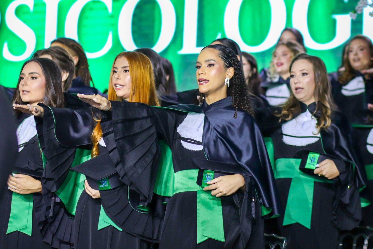 campo_real's tweet photo. Transformando sonhos em realidade, celebramos com orgulho a Colação de Grau das turmas de Enfermagem, Fisioterapia e Psicologia! https://t.co/wOIJpqudrn