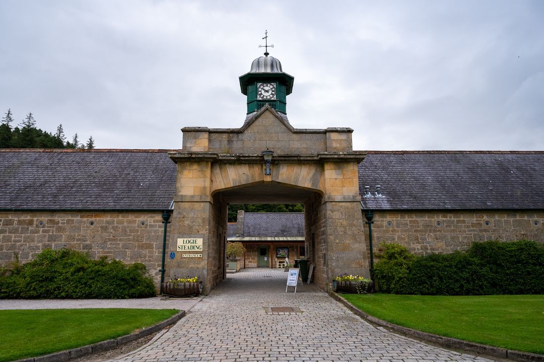 A peaceful escape to Logie Steading✨ #EscapeMoraySpeyside

Surrounded by scenic trails, walks along the River Findhorn, it’s the perfect place to explore the great outdoors before unwinding with an award-winning bowl of Cullen Skink. 

📌 - Logie Steading
📷 - VMS