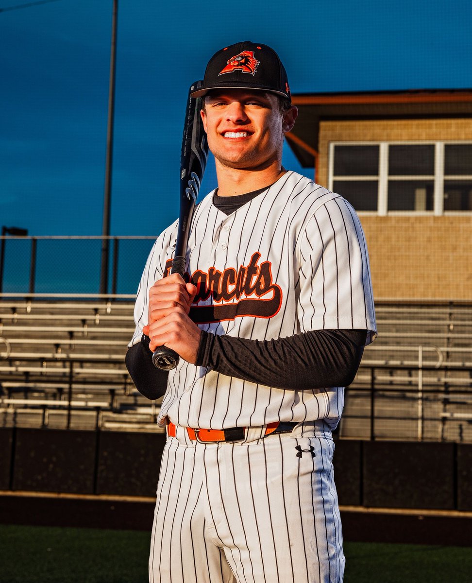 kristinmmoments's tweet photo. Double the talent, double the hustle! Brooks & Blake are bringing the heat together. Twin power on full display! ๐ช๐ฅ
#DynamicDuo #BearcatBaseball #PicturePerfect #AledoBearcats #BearcatPride #TeamPhotographer #Sportraits #FWCamera #CanonUSA #AledoPhotographer https://t.co/lsja038tYW