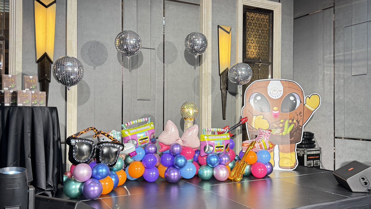 เห็นเวทีแล้ว คิดว่าน้อนบาสจะเหลือกี่ขวบ

BBAS WITH FRIENDLY ME
#FriendlymexBAS
#บาสเด็กอ้วนที่แท้จริง