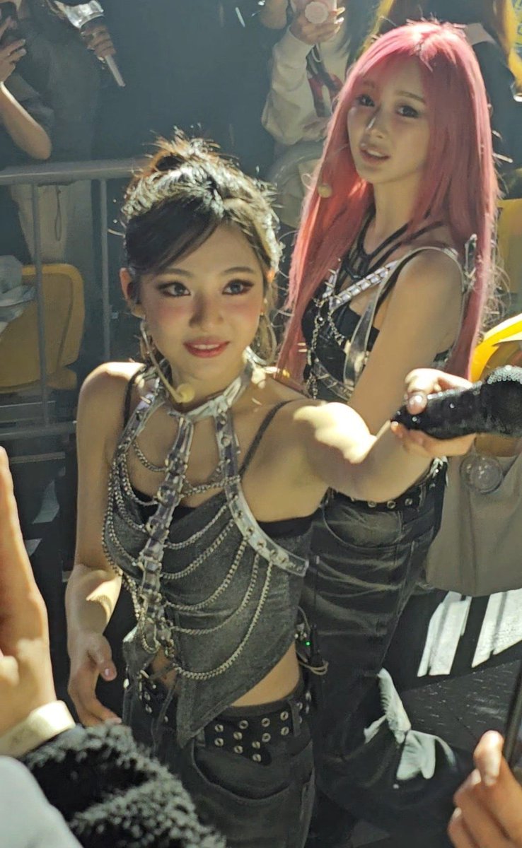 noonabio's tweet image. อะมึงร้องสิ กูเหนื่อยละ