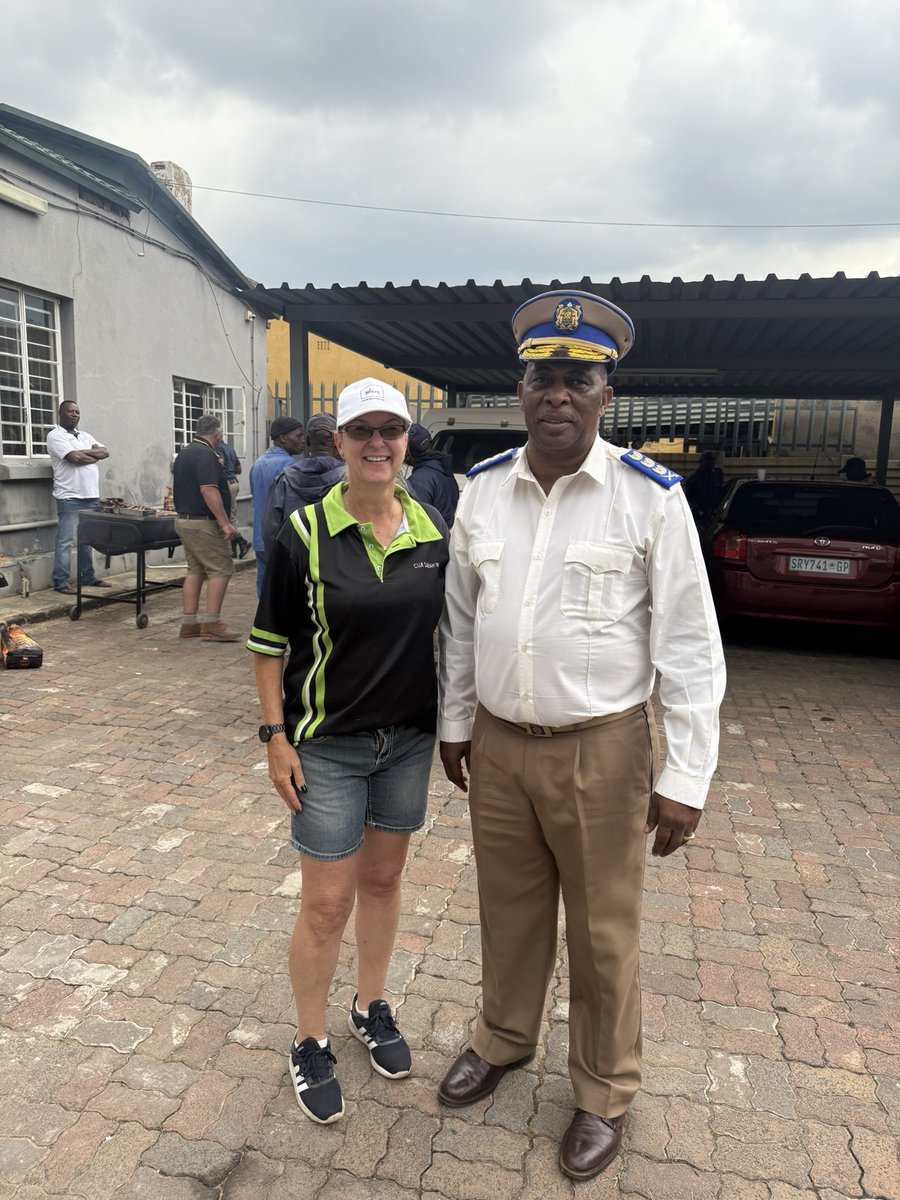 Feeding the officers after doing by law enforcement while we are still doing repairs at the station and <a href="/Jaca_Patrick/">Chief Of Police for JMPD : Patrick Jaca</a> came to join us <a href="/HermanMashaba/">Herman Mashaba</a> <a href="/ActionSA_JHB/">ActionSA JHB Caucus</a> <a href="/Funzi_Ngobeni/">Funzi Ngobeni</a> <a href="/CoJPublicSafety/">Joburg Public Safety</a>