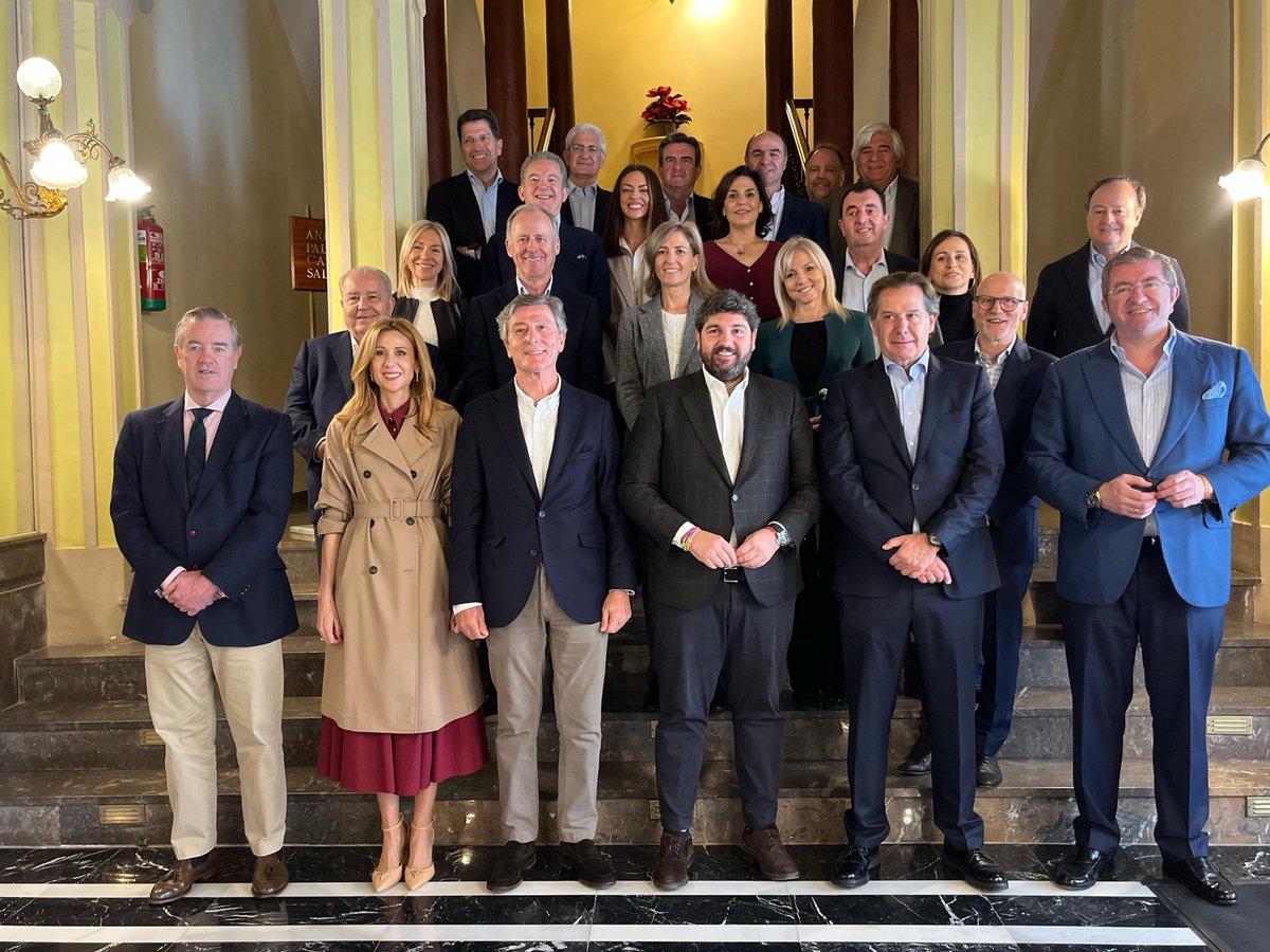 Reunion anual: Encuentro de los presidentes de las AATT de Empresa Familiar con pte de la Región de Murcia  <a href="/LopezMirasF/">Fernando López Miras</a> <a href="/EFCyL/">Empresa Familiar CyL</a> @amefmur <a href="/adefan_es/">ADEFAN</a> <a href="/adefammadrid/">ADEFAM</a> @aefalicante <a href="/AefameEuskadi/">Aefame</a> <a href="/aefclm/">aefclm</a> <a href="/AEFAndalucia/">Asociación Andaluza de la Empresa Familiar (AAEF)</a> <a href="/ACEFCat/">ACEF</a> <a href="/abefamiliar/">ABEF</a> <a href="/AEFAragon/">🅰︎🅴🅵🅰︎</a> <a href="/EFCACanarias/">Asociación Empresa Familiar de Canarias</a> <a href="/AeefExt/">A.E.Empresa Familiar</a> <a href="/aref_rioja/">AREF</a>