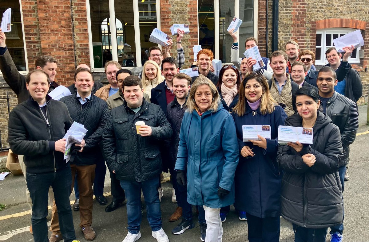 💙☀️Fantastic turnout in my ward today with excellent support from our friends in Hammersmith &amp; Fulham and Kensington &amp; Chelsea! 

🗣️Loads of great conversations with residents and people trending our way ahead of the local elections next year.