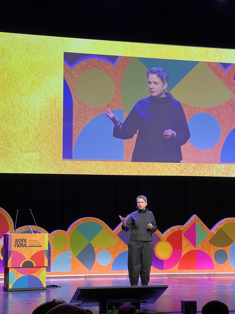 ⁦<a href="/McBreartySinead/">Sinéad Mc Brearty</a>⁩ inspiring delegates with an exploration of wellbeing and workload ⁦<a href="/ASCL_UK/">ASCL</a>⁩ #ascl2025