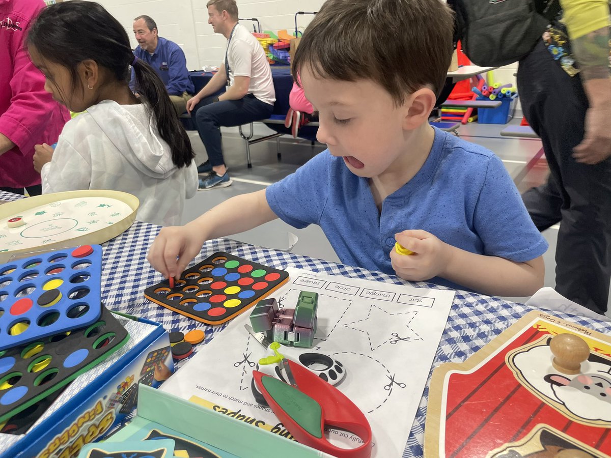 Whitney Zinn tweet media