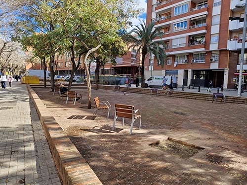 sants3radio's tweet photo. Quines són les 85 propostes que s'han presentat a Sants-Montjuïc per als #Pressupostos #Participatius?🗳️
Al #SantsMontjuïcAlDia en @PauGatell entrevista entitats dels diferents barris que presenten projectes.

🎧Audio👉https://t.co/78c5Ajg4Dk
📰Notícia📸👉https://t.co/tsNLoBxUxF https://t.co/6Ng8Ps3pp8