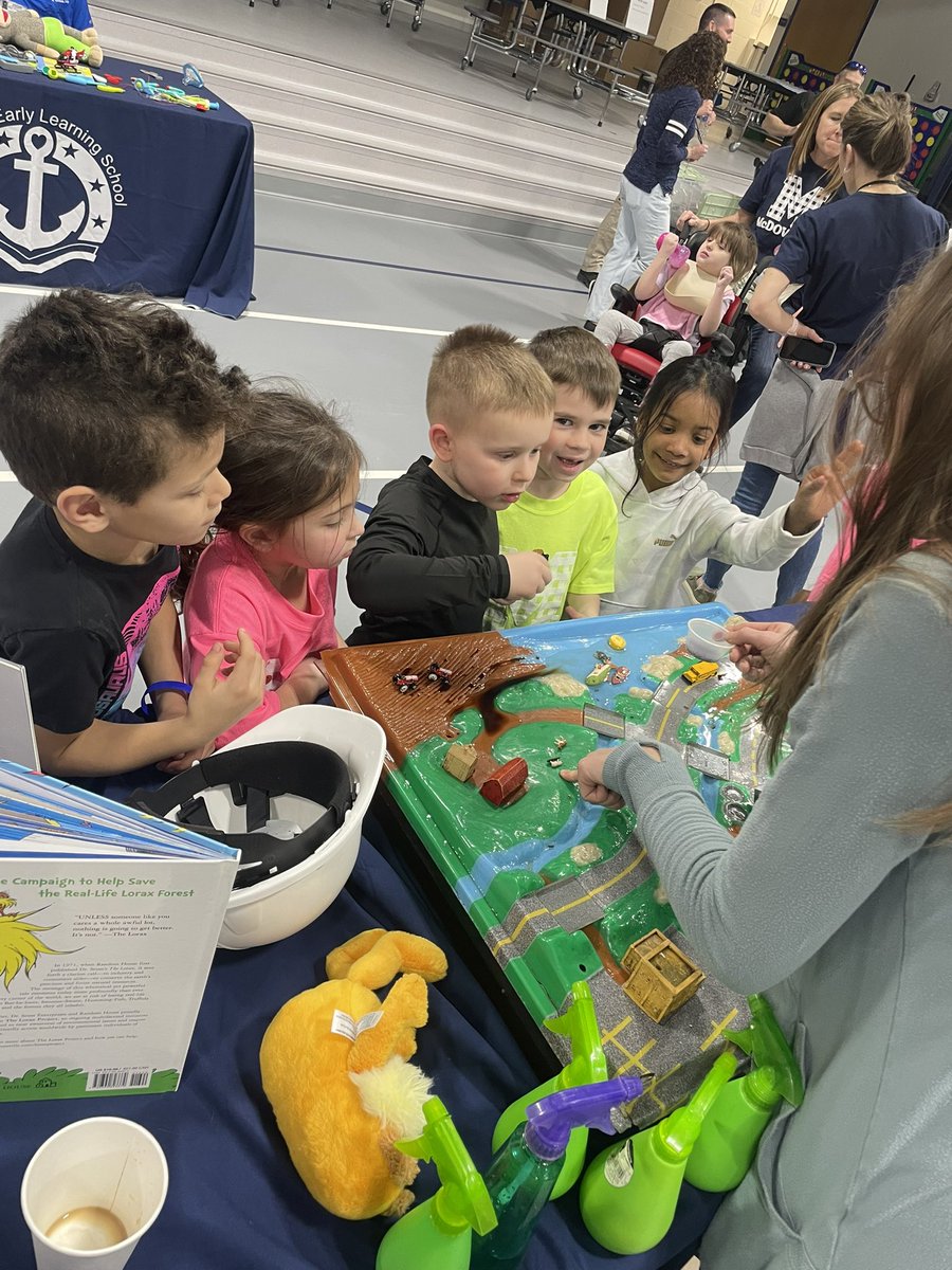 Whitney Zinn tweet media