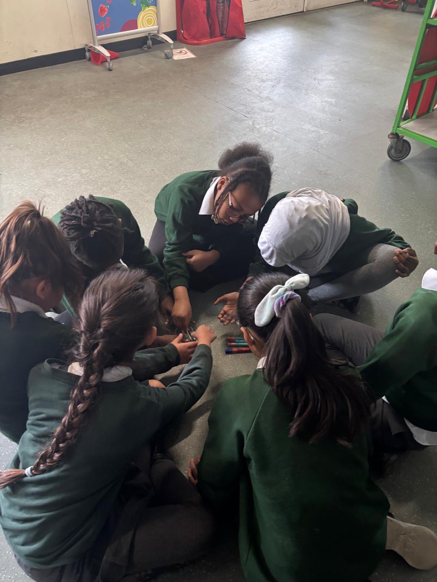 Discovery Primary School Year 4 tweet media