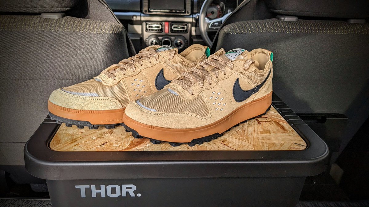 KORO_Basser's tweet photo. NIKEのC1TYをGETしたので
ガシガシ歩きたくて鬼嫁と娘と
小江戸 川越 散策してキタ〜😎
メッチャ歩いたケド快適快適👣
クレアモールでジムニーのガチャもできたし良い休日でした🙏
唯一の誤算はクソ寒かったこと|ω･)ﾉ🌂

#川越 #小江戸 #NIKE #C1TY #ジムニー #ガシャポン https://t.co/mfDOd8BBCW