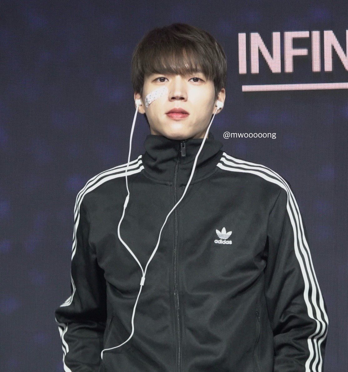 mwo_ong's tweet photo. 둘 다 고딩같음 진심

#남우현 #김성규 https://t.co/AA29bcCpub