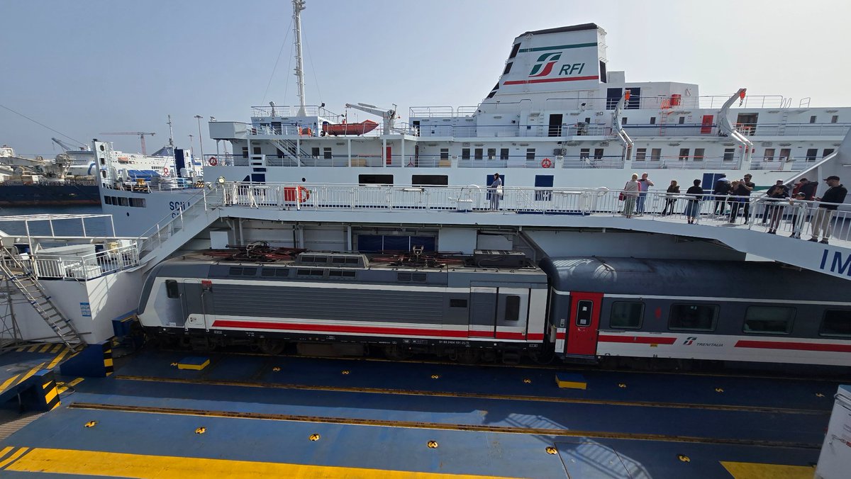 Treinreiziger.nl tweet media