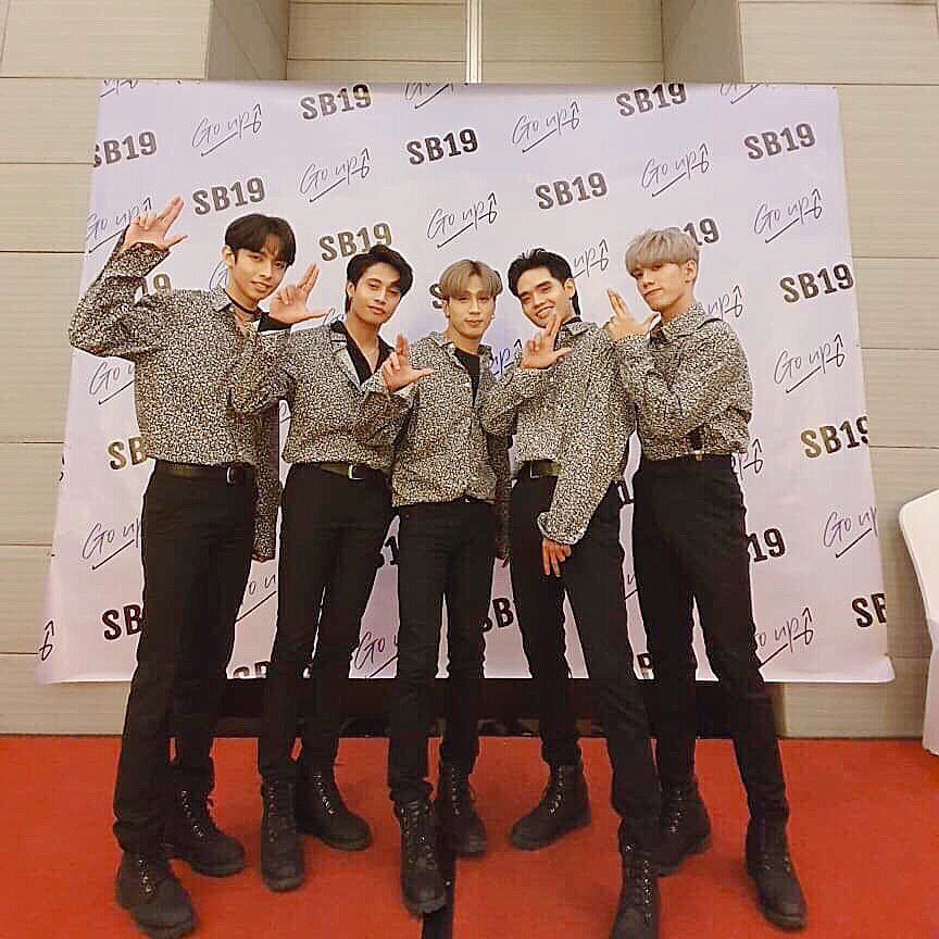 SB_Senyora19's tweet photo. I HOPE YOU KNOW YOU MADE IT 🥹

SB19 SOLDOUT KICKOFF CONCERT
@SB19Official #SB19
#SaW_PHArena_SOLDOUTin7hours https://t.co/gU50rSTxBo