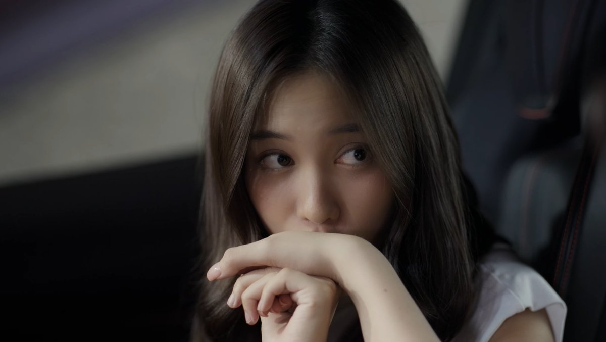 THENEXT_Talk's tweet photo. หลังจากนี้ให้เรียกเราว่า "เจ้าหญิงเน้ก" !!

ใครดู OFFICIAL OVERTURE “เสน่หาวาโย” แล้วบ้าง หลังดูจบเลือกรึยังคะว่าอยากเป็น "หมวดวาโย" หรือ "เจ้าหญิงบลู" ใครที่ยังไม่ได้ดูต้องรีบเลย!! เพราะว่า นี่คือ 1 ในซีรีส์ จากโปรเจกต์ยักษ์ SAPPHIC SERIES MEGA PROJECT “4 Elements บ้านวาทินวณิช” ที่แสดงนำโดย “ฟรีน-เบคกี้” 

งานนี้ทั้งคู่จับมือเดินหน้าสานต่อความปัง และการันตีความเข้มข้น ครบรส ทั้งแอ็กชัน ดราม่า โรแมนติก พร้อมโปรดักชั่นระดับพรีเมียมที่จะยกระดับซีรีส์ไทยขึ้นไปอีกขั้น! 

รับชม OFFICIAL OVERTURE “เสน่หาวาโย” ได้แล้ววันนี้ แล้วมาเตรียมตัวร่วมเป็นสักขีพยานความรักของ "ไอ้ลม" และ "เจ้าหญิงน้องลูกบลู"
ที่ต้องฝ่าฟันอุปสรรคแห่งโชคชะตาครั้งนี้ได้เร็วๆ นี้! 

THE AIR 4ELEMENTS OVERTURE
#เสน่หาวาโยxฟรีนเบค
#ฟรีนเบค #FreenBecky 
#srchafreen #Beckysangels
#THENEXTTalk
#THENEXTTalkEnt