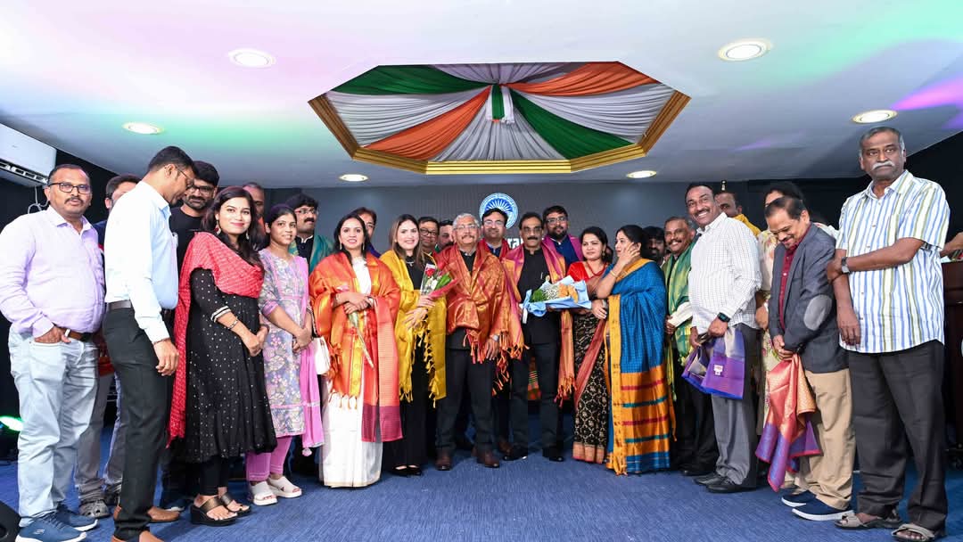 NandiniQatar's tweet photo. Indian Cultural Centre (ICC) under the aegis of Embassy of India in Qatar, held a Handing Over Ceremony to New Managing Committee 2025-2026 https://t.co/a2vowflC1Z