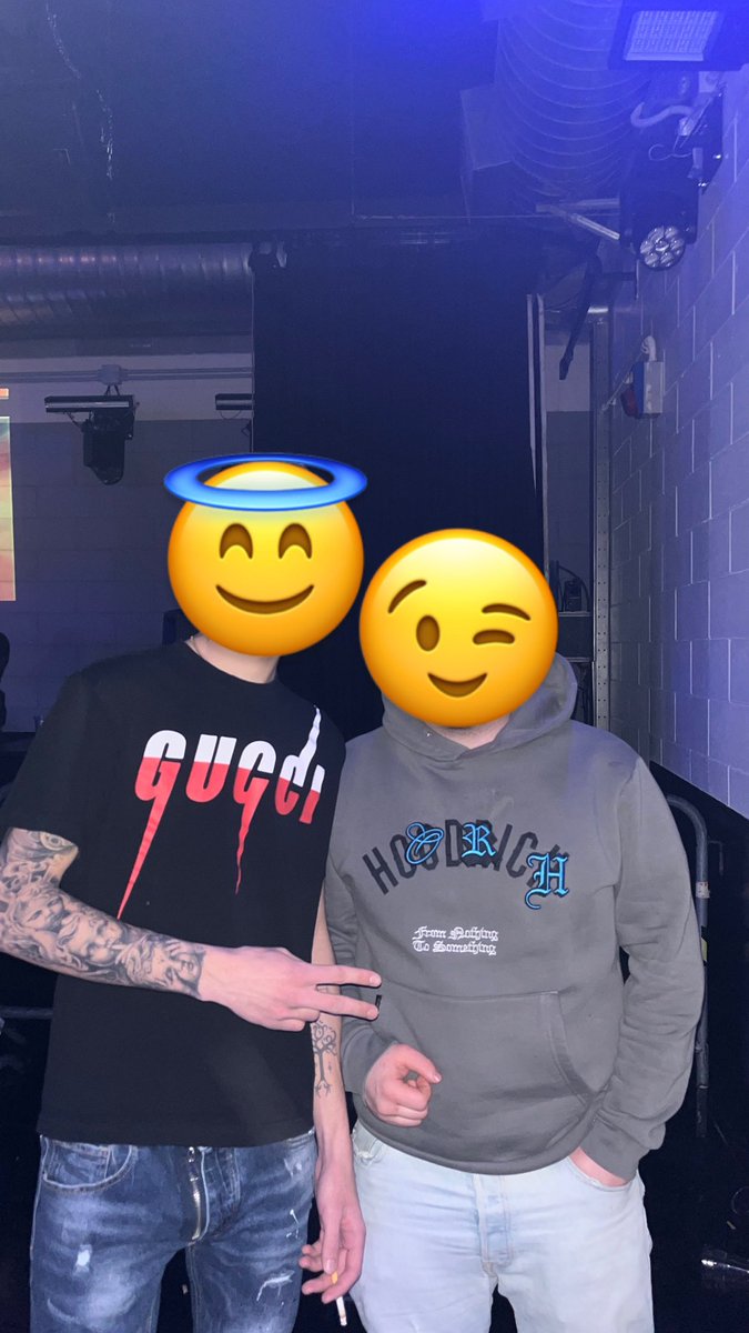 MasterTeo03's tweet photo. io e master @cesa1312 ieri sera in discoteca in mezzo alle fighe, voi a casa a farvi i seghini😂 rimborsate la serata merde!

#cashmaster
#moneyslave #atm #findom #schiavi #feet
#teet #bigteet #alpha #cash #cashslave
#moneyslave #cashalpha #findomalpha https://t.co/vrp2z979wX