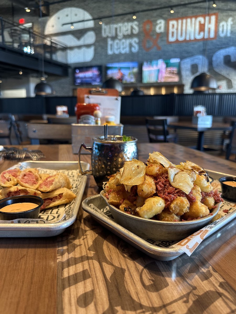 KXNO Saturday Morning Pregame (@kxnopregame) on Twitter photo Looking for a good spot to watch March #hoops?? We're hooking up 3 listeners with gift certificates to Burger Shed in Altoona during today's show! Tune in from 8-10 to hear how to win! #Sponsored kxno.com/listen <a href="/KXnO1063/">106.3 KXnO on the Iowa Sports Radio Network</a> <a href="/joschachterle/">Jordan Schachterle</a> <a href="/FischOnAir/">Nathan Fischer</a> <a href="/made_in_tyland/">THE AMAZING T-BIRD</a> Looking for a good spot to watch March #hoops?? We're hooking up 3 listeners with gift certificates to Burger Shed in Altoona during today's show! Tune in from 8-10 to hear how to win! #Sponsored kxno.com/listen <a href="/KXnO1063/">106.3 KXnO on the Iowa Sports Radio Network</a> <a href="/joschachterle/">Jordan Schachterle</a> <a href="/FischOnAir/">Nathan Fischer</a> <a href="/made_in_tyland/">THE AMAZING T-BIRD</a>